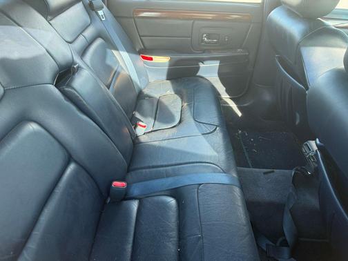 39u 1999 Cadillac DeVille Base