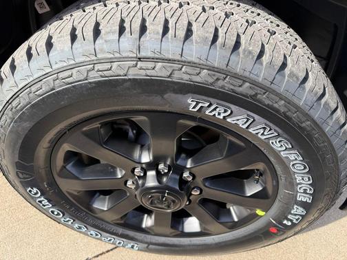 2026 RAM 2500 Black Express Crew Cab 4x4 6'4' Box