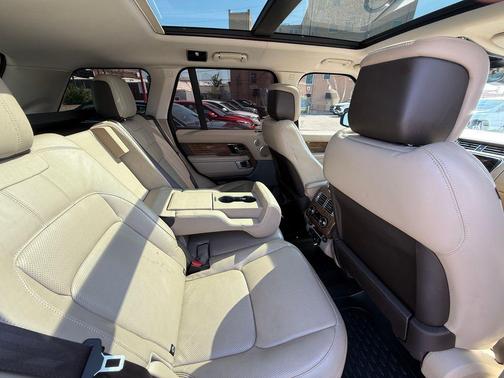 Byron Blue Metallic 2019 Land Rover Range Rover 3.0L V6 Supercharged HSE