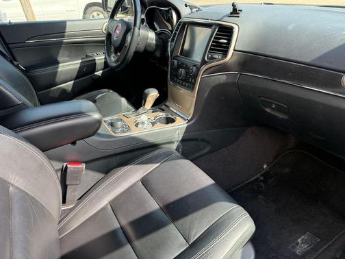 Luxury Brown Pearlcoat 2017 Jeep Grand Cherokee Limited