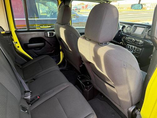 2023 Jeep Gladiator Sport S