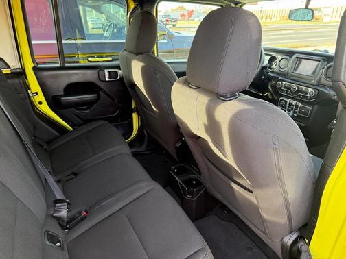 2023 Jeep Gladiator Sport S