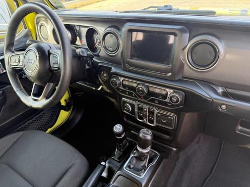 2023 Jeep Gladiator Sport S