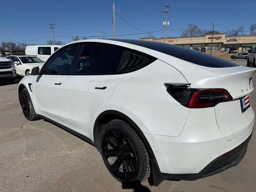2022 Tesla Model Y Long Range Dual Motor All-Wheel Drive