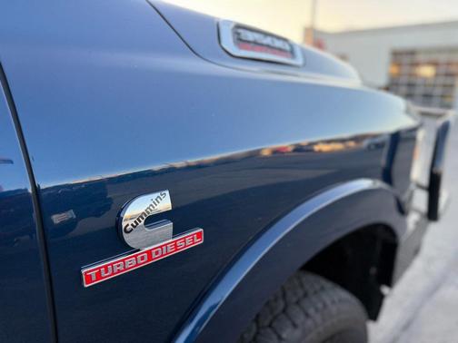 2022 RAM 3500 Laramie Crew Cab 4x4 8' Box