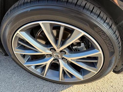 2018 Volvo S90 T5 Momentum