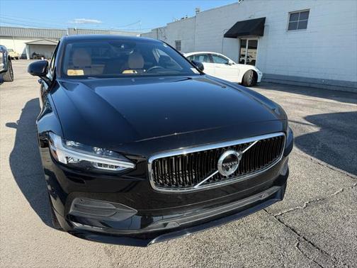 2018 Volvo S90 T5 Momentum