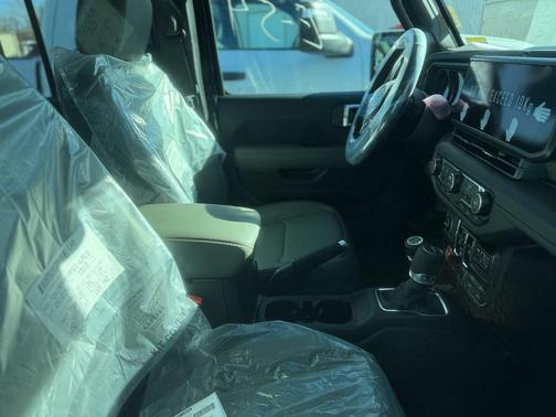 2026 Jeep Gladiator Mojave X 4x4