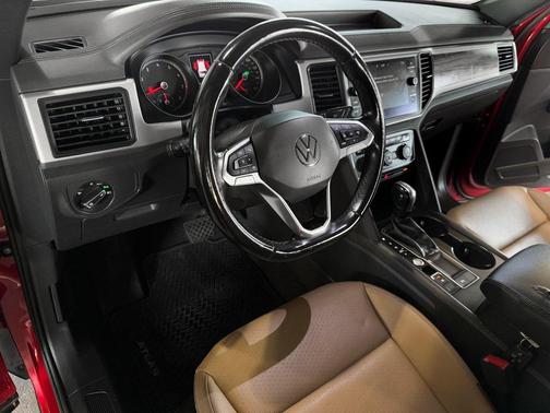 2020 Volkswagen Atlas Cross Sport 2.0T SE w/Technology