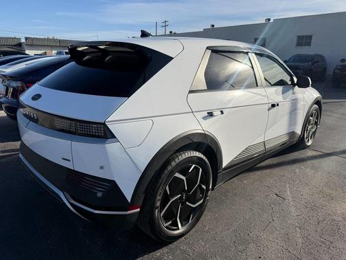 2022 Hyundai IONIQ 5 SE