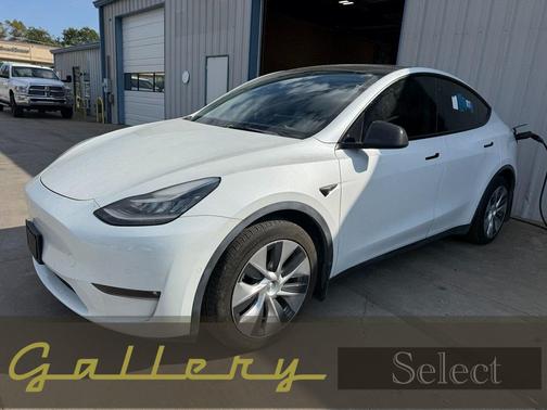 2022 Tesla Model Y Long Range Dual Motor All-Wheel Drive