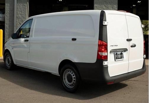 2021 Mercedes-Benz Metris Base