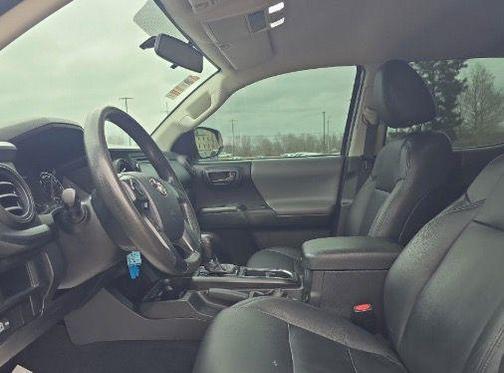 2017 Toyota Tacoma SR