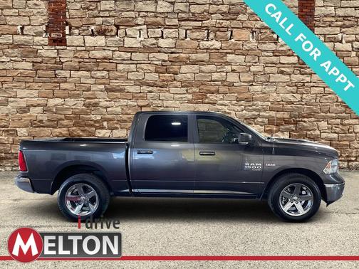 Photo 1 of 24 of 2019 RAM 1500 Classic Lone Star