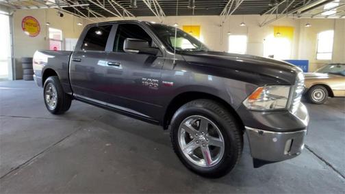 Photo 2 of 24 of 2019 RAM 1500 Classic Lone Star