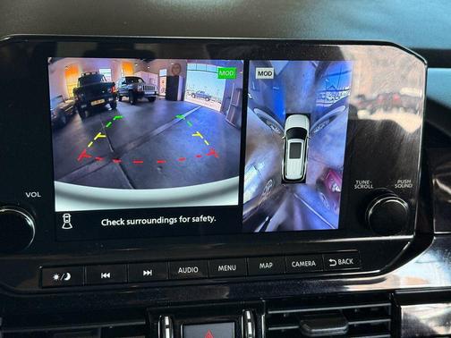 2022 Nissan Pathfinder SL 4WD