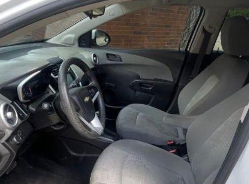 Summit White 2017 Chevrolet Sonic LT