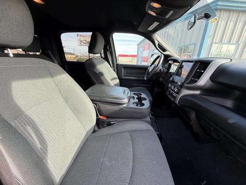 2021 RAM 2500 Tradesman Crew Cab 4x4 6'4' Box