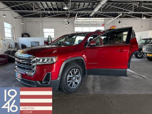 2023 GMC Acadia AWD SLT