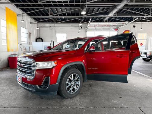 2023 GMC Acadia AWD SLT