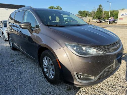 2018 Chrysler Pacifica Touring-L