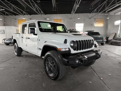 2026 Jeep Gladiator Sport S