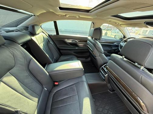 2018 BMW 740e xDrive iPerformance