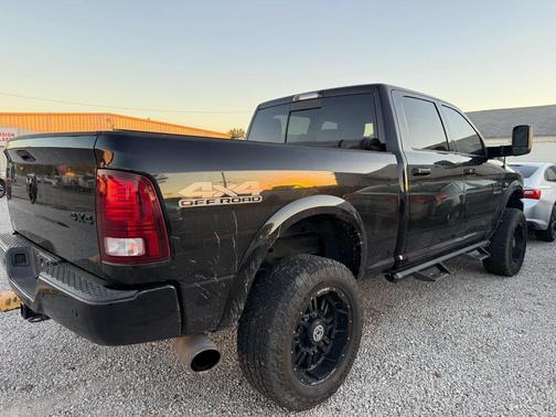 2018 RAM 2500 Laramie Crew Cab 4x4 6'4' Box