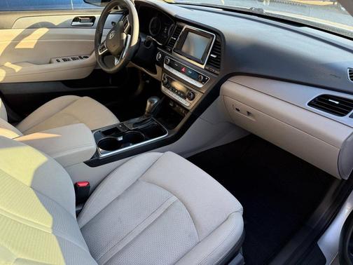 2019 Hyundai SONATA SEL