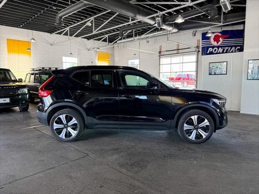 2023 Volvo XC40 Recharge Pure Electric Twin Plus