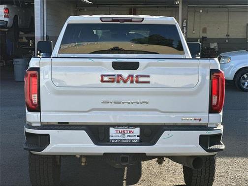 2022 GMC Sierra 2500 AT4