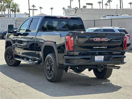 2025 GMC Sierra 2500 Denali