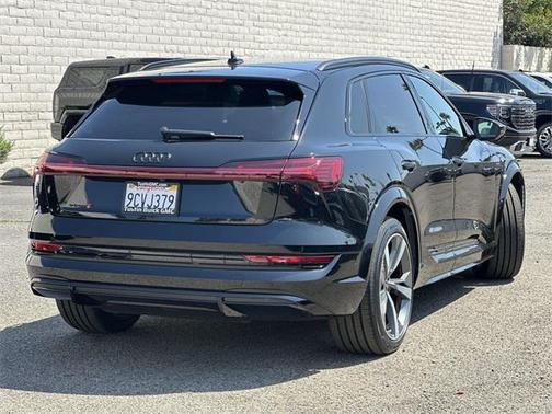 2022 Audi e-tron S Premium Plus