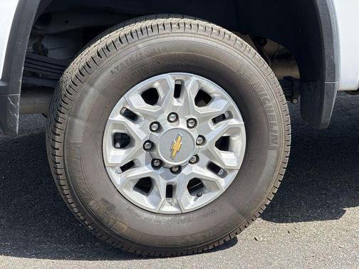 Summit White 2024 Chevrolet Silverado 2500 LTZ