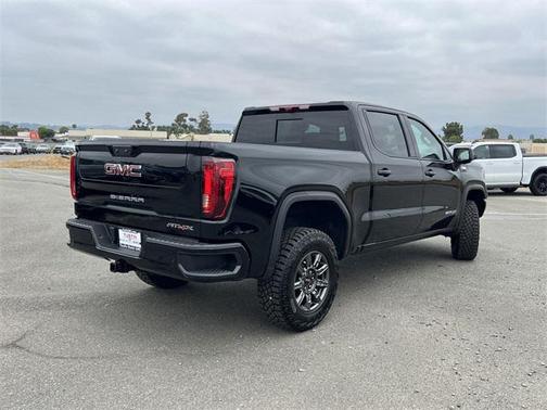 2025 GMC Sierra 1500 AT4X