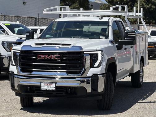 Summit White 2026 GMC Sierra 2500 Pro