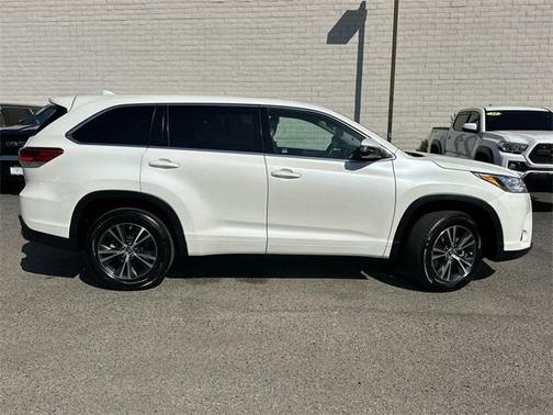 2018 Toyota Highlander LE Plus