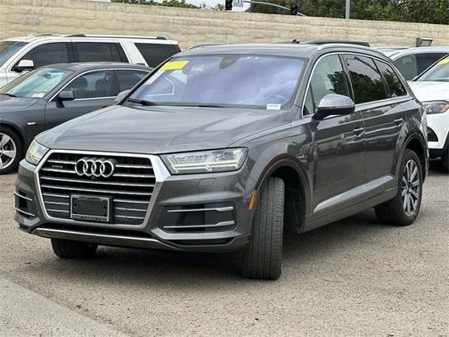2019 Audi Q7 45 Premium Plus