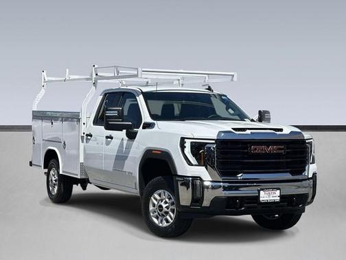Summit White 2026 GMC Sierra 2500 Pro