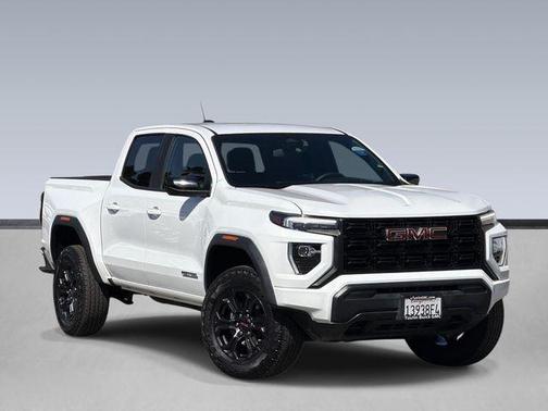 Summit White 2025 GMC Canyon Elevation