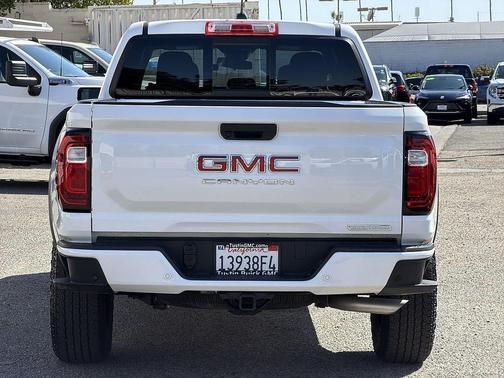 Summit White 2025 GMC Canyon Elevation