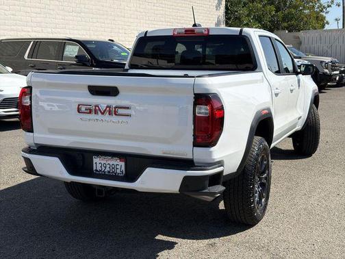 Summit White 2025 GMC Canyon Elevation