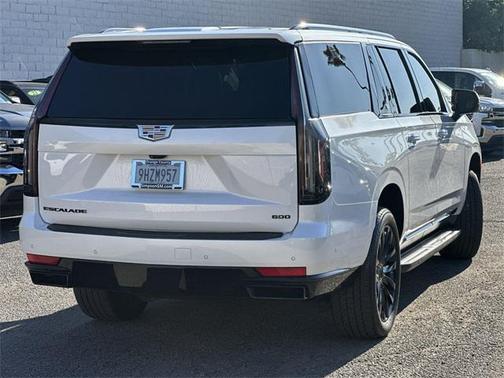 2023 Cadillac Escalade ESV Premium Luxury