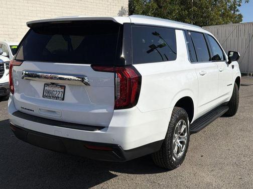 Summit White 2024 GMC Yukon XL SLE