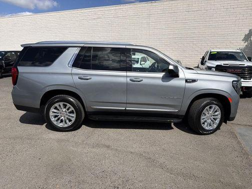 Sterling Metallic 2024 GMC Yukon SLT