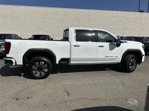 2025 GMC Sierra 2500 Denali