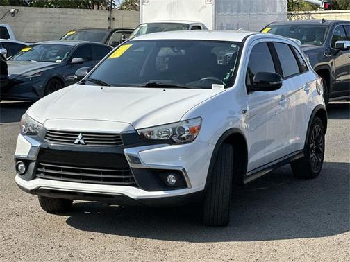 2017 Mitsubishi Outlander Sport 2.0 LE