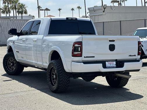 2020 RAM 2500 Laramie Mega Cab 4X4 6'4' Box