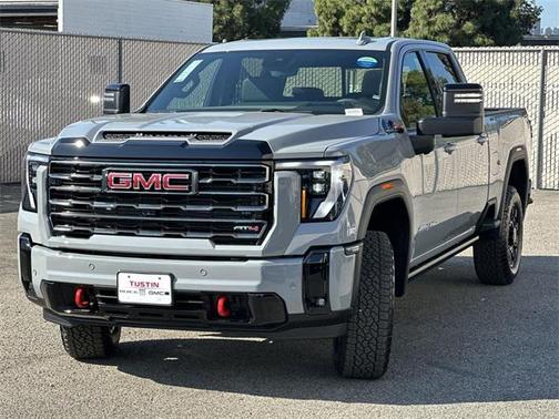 2025 GMC Sierra 2500 AT4