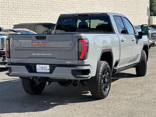 2025 GMC Sierra 2500 AT4